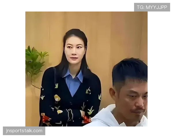 谢杏芳这生活简直富得离谱,家里大豪宅连狗都像小明星一样待遇 谢杏芳这生活简直富得离谱,家里大豪宅连狗都像小明星一样待遇
